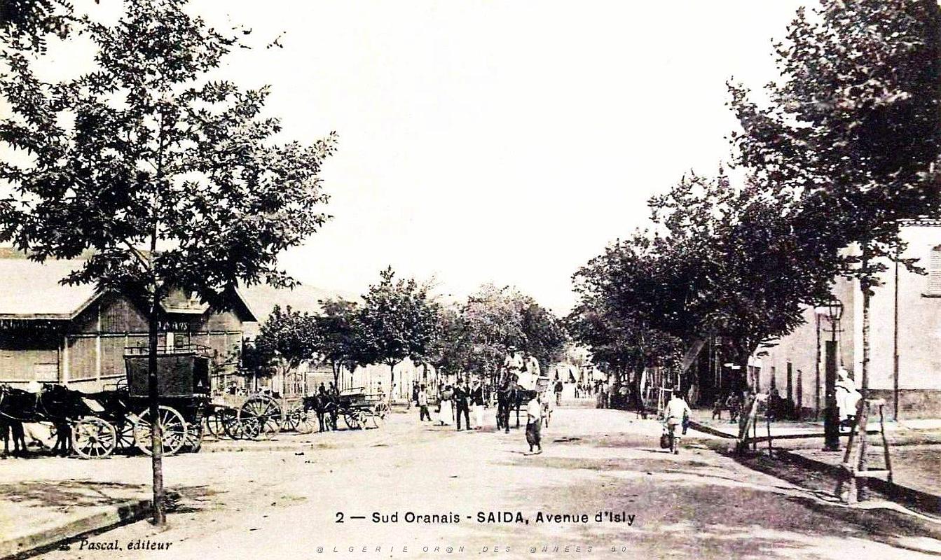 1820- Saida - Avenue d'Isly en 1908.jpg